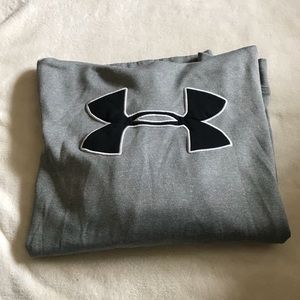 Size Small Under Armour Sweatshirt